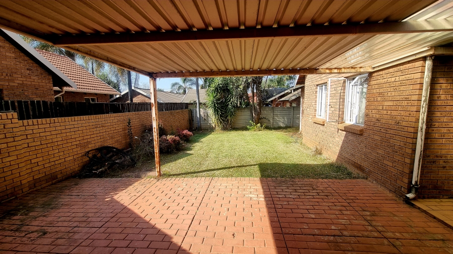 3 Bedroom Property for Sale in Erasmuskloof Gauteng