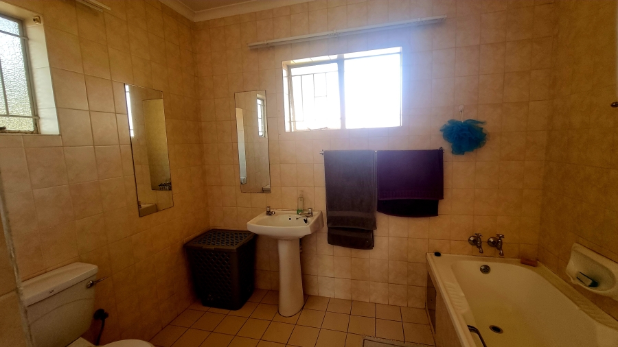 3 Bedroom Property for Sale in Erasmuskloof Gauteng