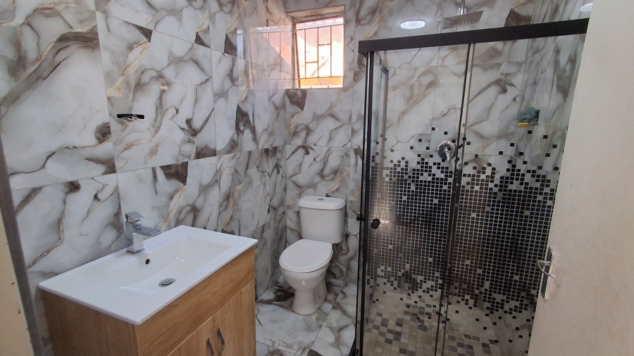 To Let 1 Bedroom Property for Rent in Dunnottar Gauteng