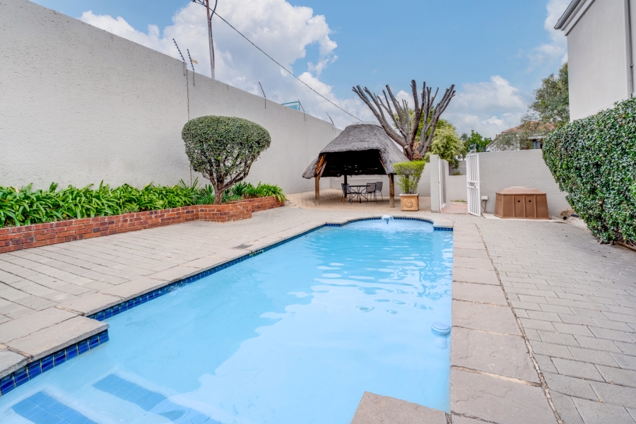 3 Bedroom Property for Sale in Bryanston Gauteng