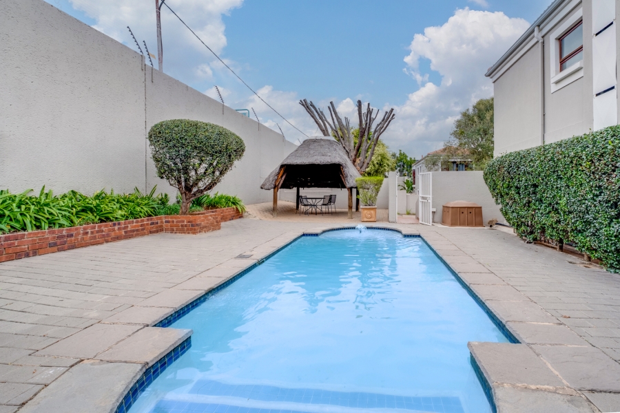3 Bedroom Property for Sale in Bryanston Gauteng