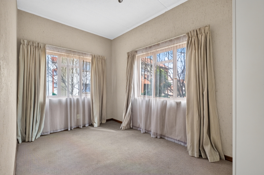 2 Bedroom Property for Sale in Paulshof Gauteng