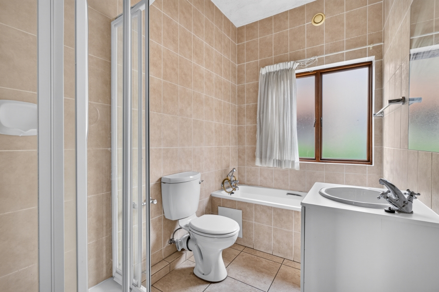2 Bedroom Property for Sale in Paulshof Gauteng