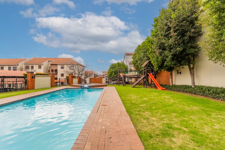 2 Bedroom Property for Sale in Paulshof Gauteng