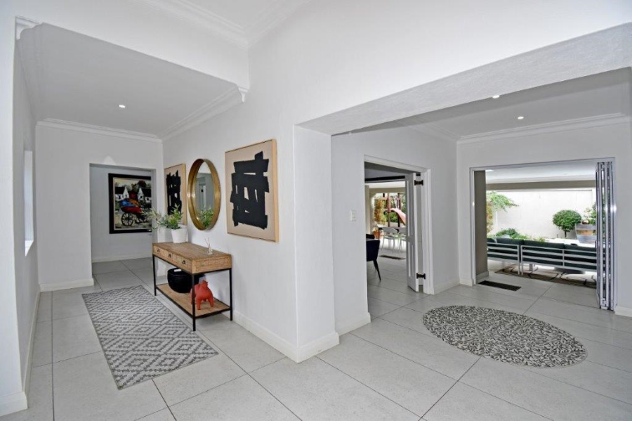To Let 4 Bedroom Property for Rent in Atholl Gauteng