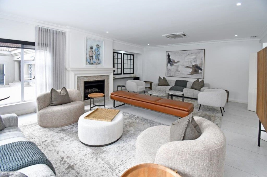 To Let 4 Bedroom Property for Rent in Atholl Gauteng