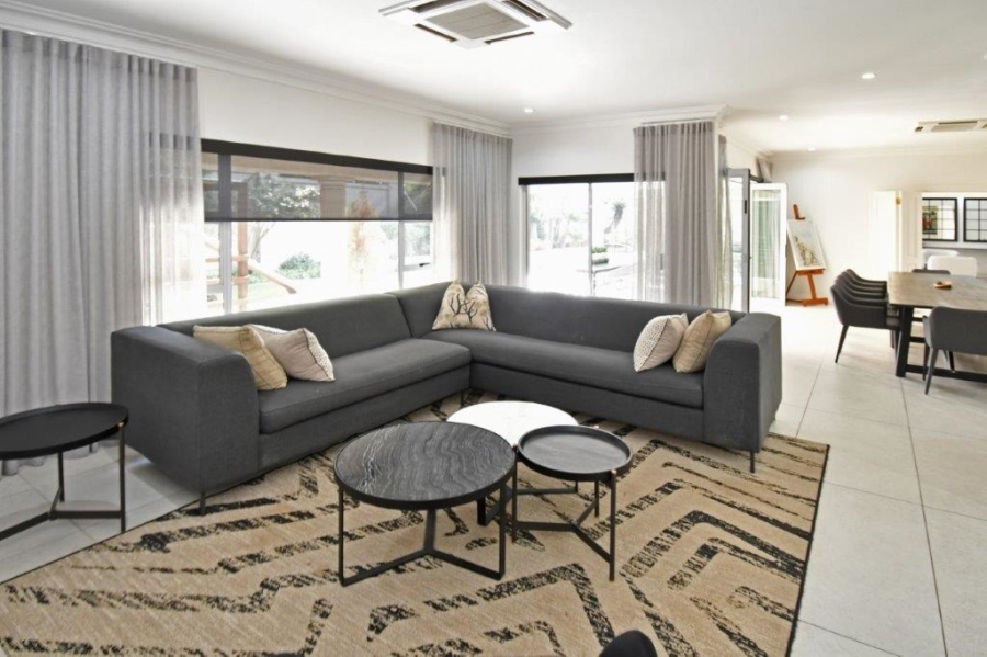 To Let 4 Bedroom Property for Rent in Atholl Gauteng