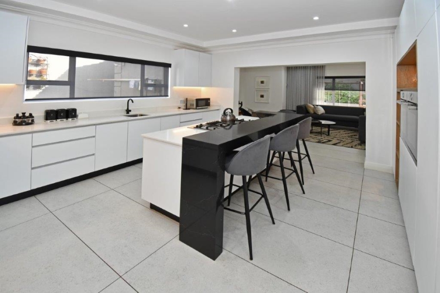 To Let 4 Bedroom Property for Rent in Atholl Gauteng