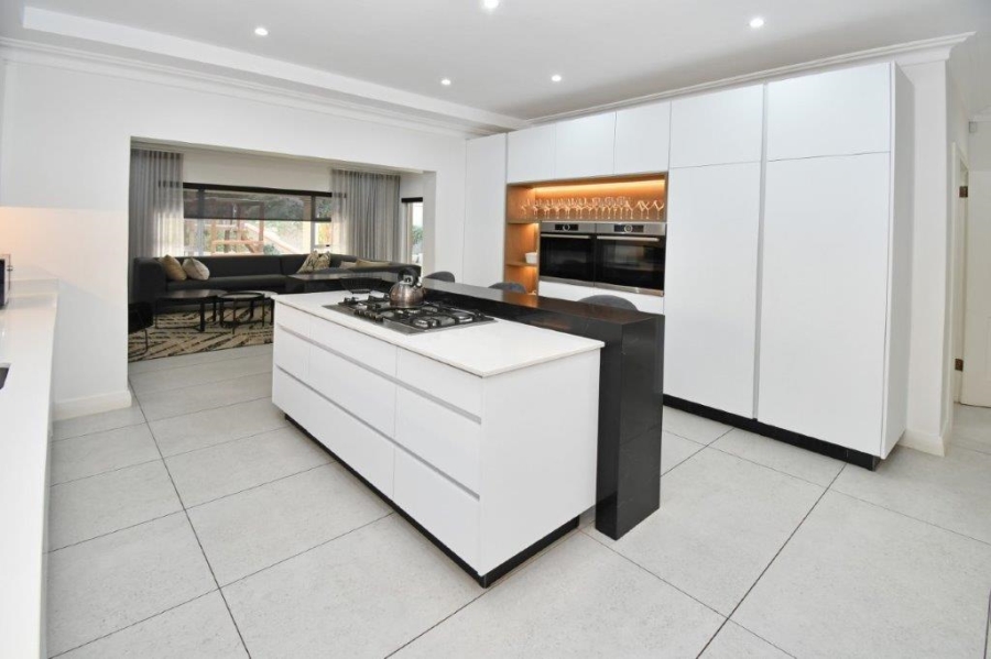 To Let 4 Bedroom Property for Rent in Atholl Gauteng