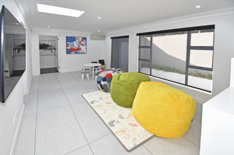 To Let 4 Bedroom Property for Rent in Atholl Gauteng