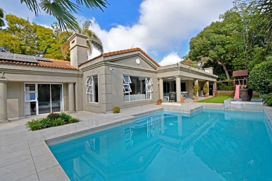 To Let 4 Bedroom Property for Rent in Atholl Gauteng