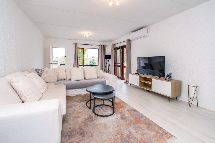 2 Bedroom Property for Sale in Magaliessig Gauteng