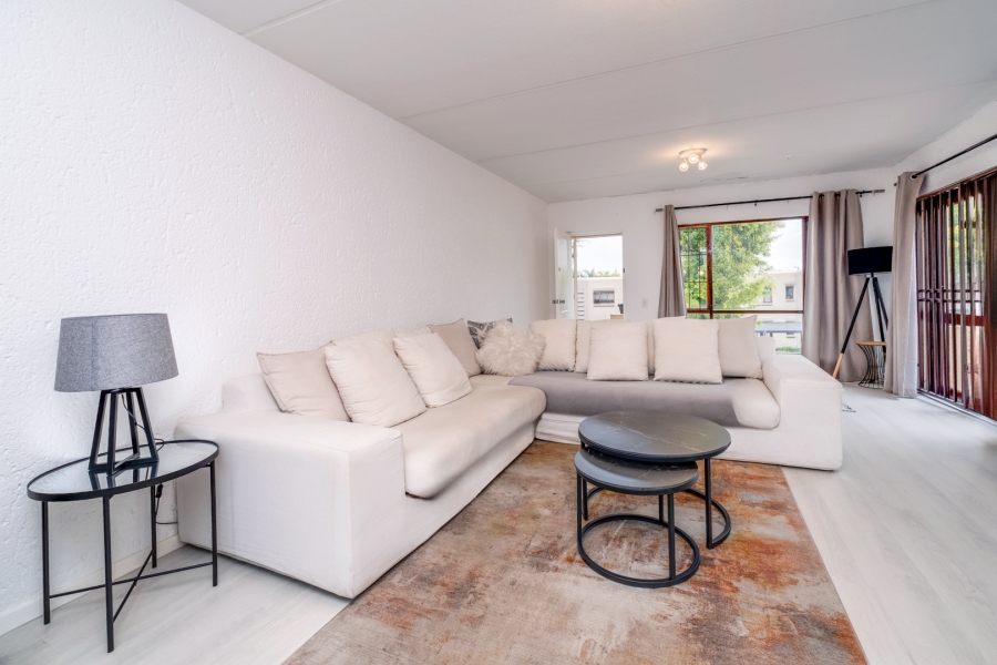 2 Bedroom Property for Sale in Magaliessig Gauteng
