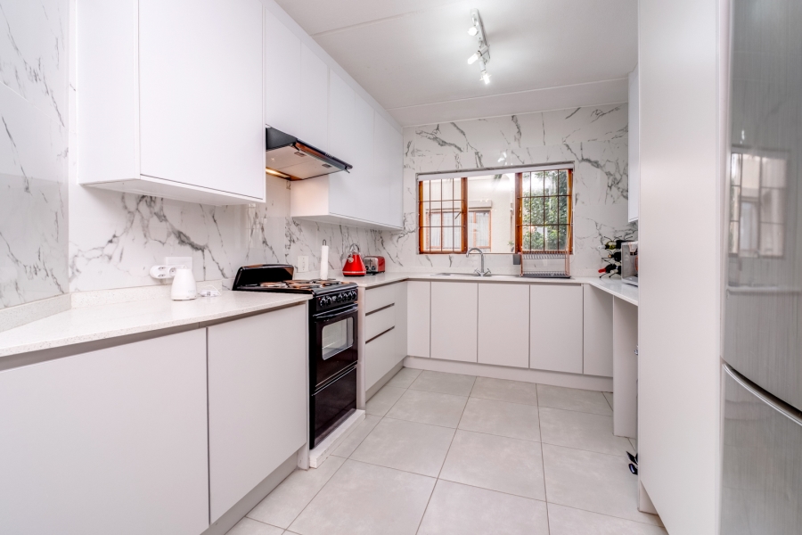 2 Bedroom Property for Sale in Magaliessig Gauteng
