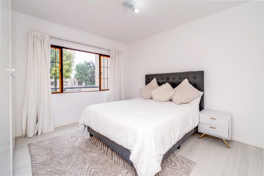2 Bedroom Property for Sale in Magaliessig Gauteng
