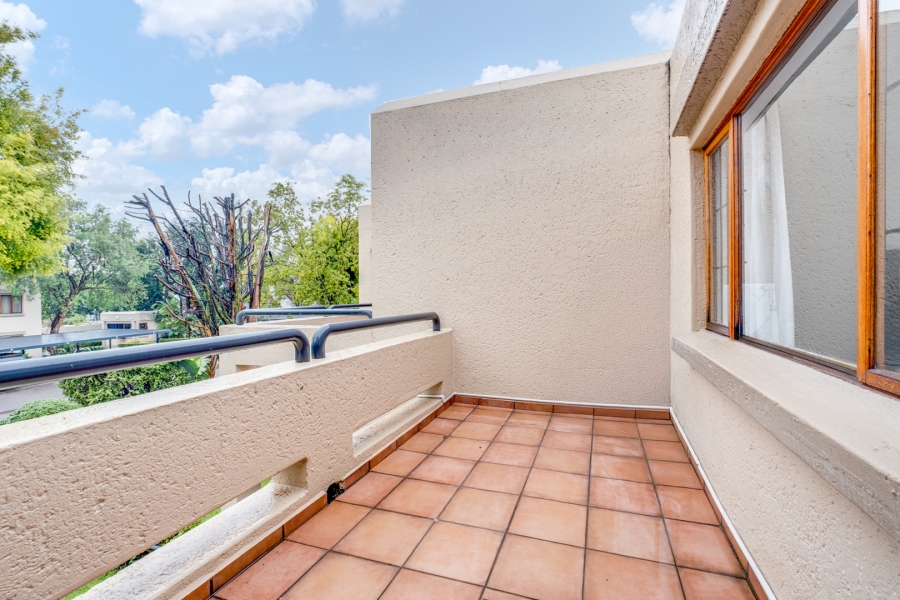 2 Bedroom Property for Sale in Magaliessig Gauteng