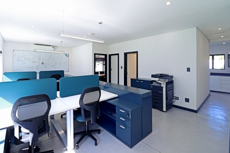 To Let Commercial Property for Rent in Parkmore Gauteng