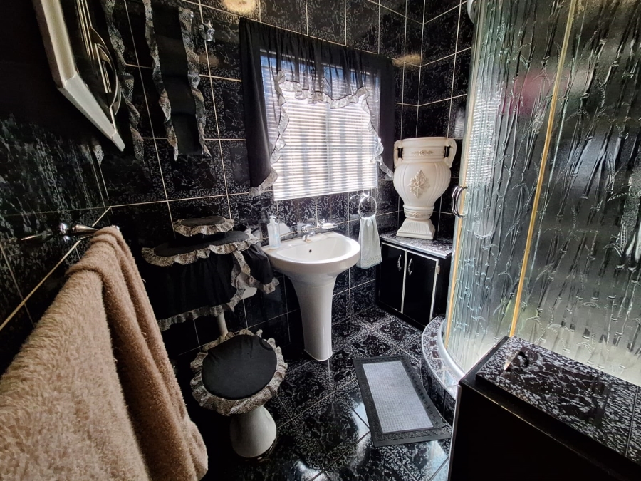 3 Bedroom Property for Sale in Vanderbijlpark CW 3 Gauteng
