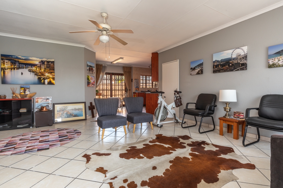 To Let 3 Bedroom Property for Rent in New Market Gauteng