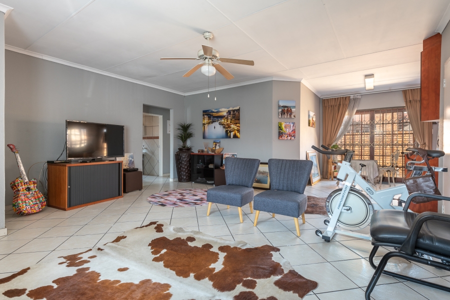 To Let 3 Bedroom Property for Rent in New Market Gauteng