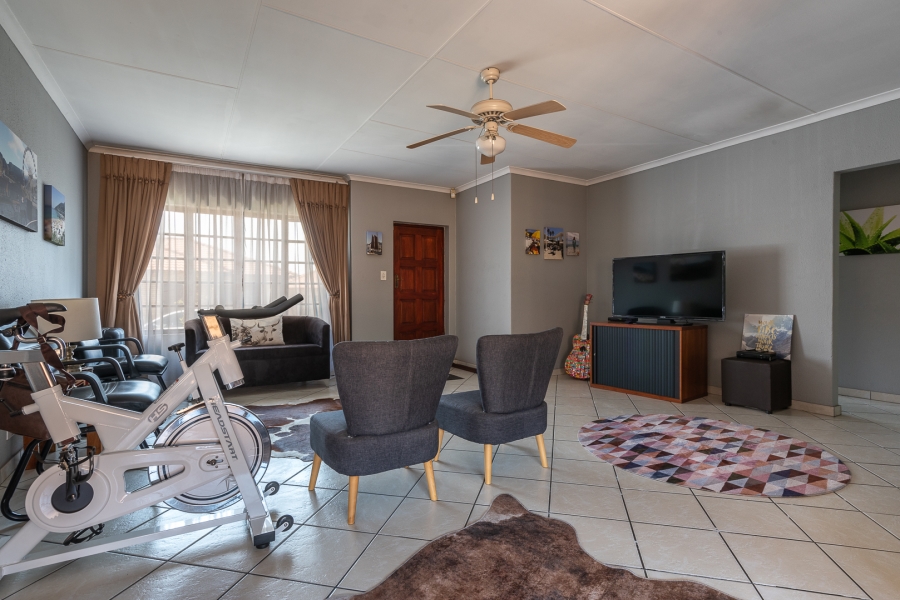 To Let 3 Bedroom Property for Rent in New Market Gauteng