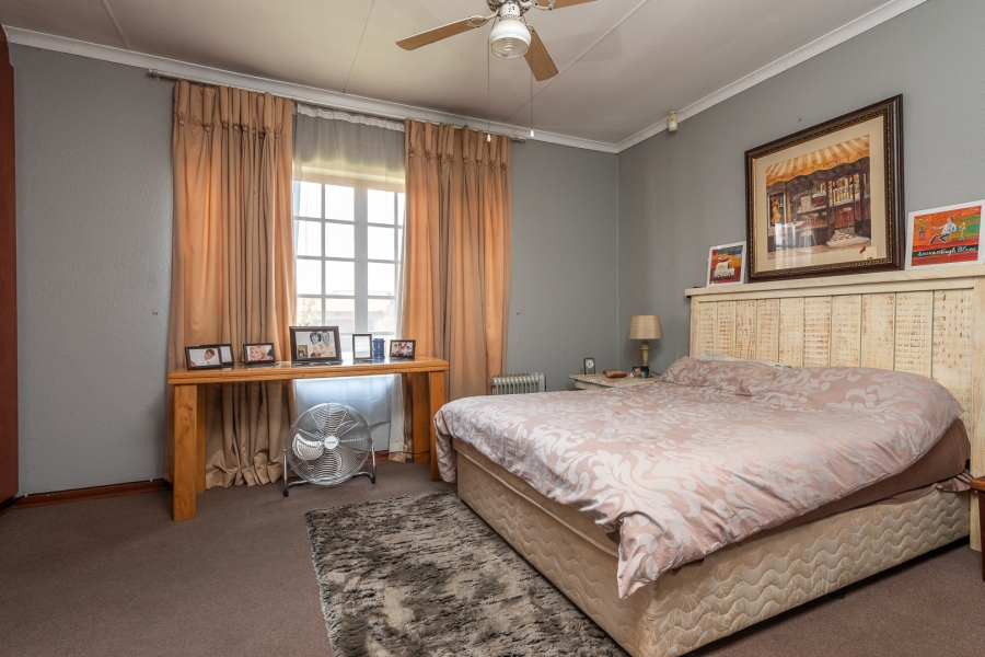 To Let 3 Bedroom Property for Rent in New Market Gauteng