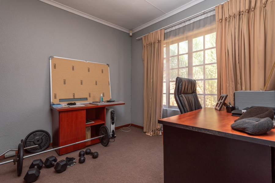 To Let 3 Bedroom Property for Rent in New Market Gauteng