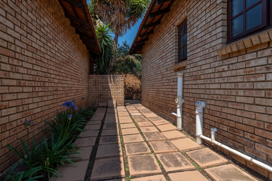 To Let 3 Bedroom Property for Rent in New Market Gauteng