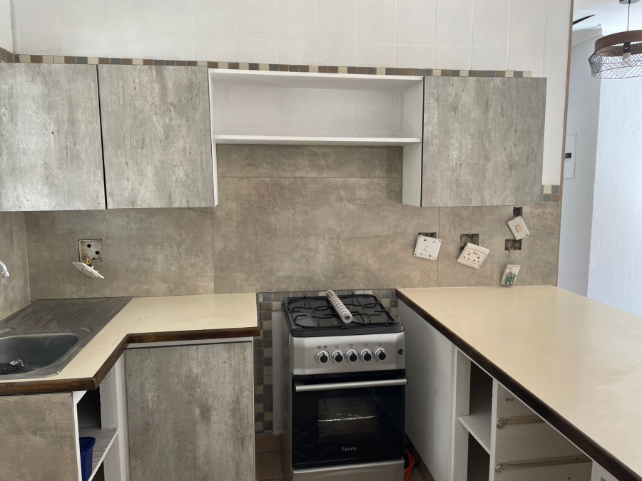 2 Bedroom Property for Sale in Birchleigh North Gauteng