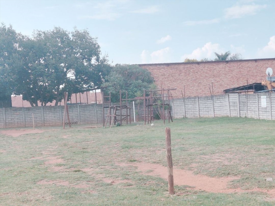 2 Bedroom Property for Sale in Glen Marais Gauteng