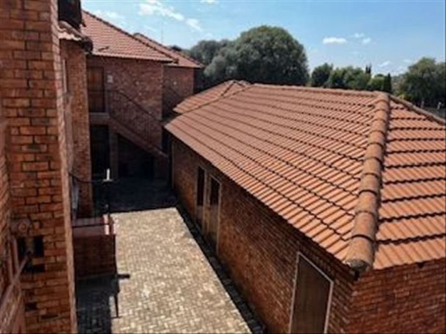 2 Bedroom Property for Sale in Edleen Gauteng