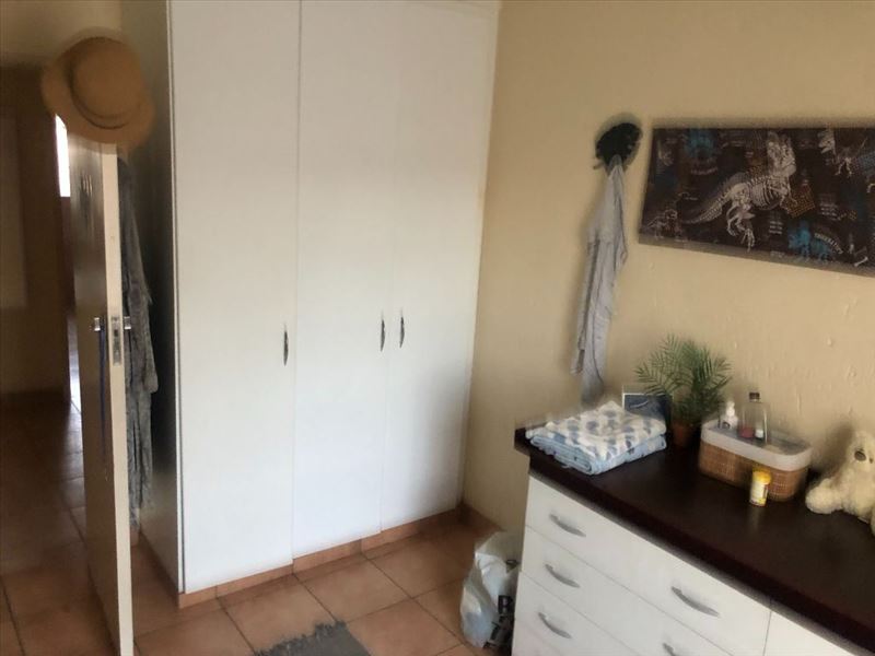 4 Bedroom Property for Sale in Glen Marais Gauteng
