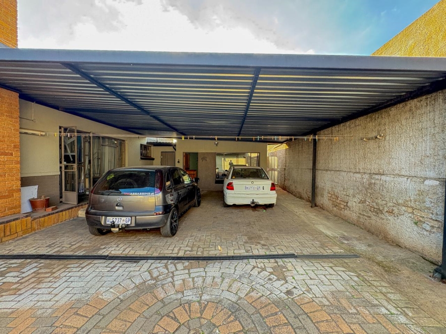 1 Bedroom Property for Sale in Brakpan Central Gauteng