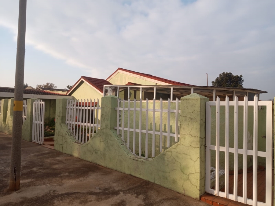 9 Bedroom Property for Sale in Kempton Park West Gauteng