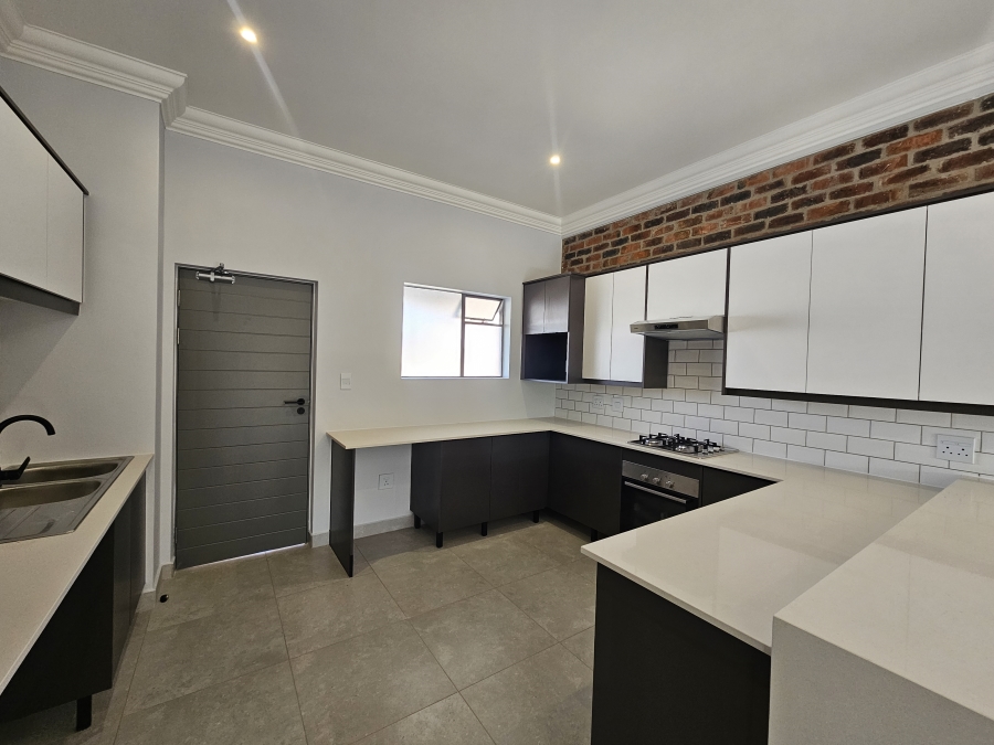 To Let 3 Bedroom Property for Rent in Bryanston Gauteng