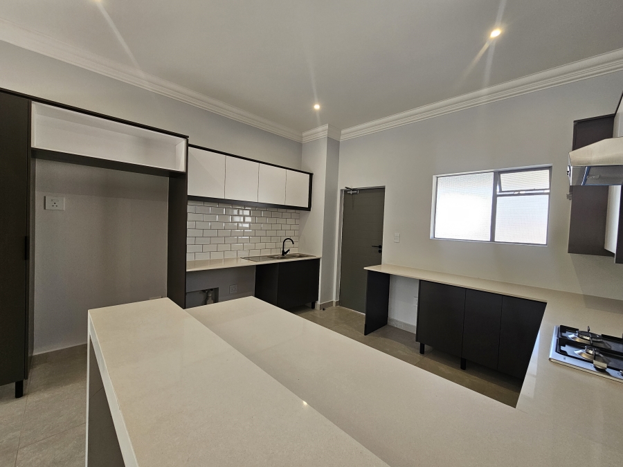 To Let 3 Bedroom Property for Rent in Bryanston Gauteng