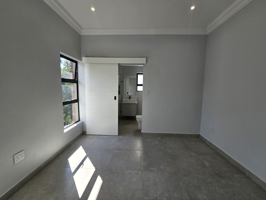 To Let 3 Bedroom Property for Rent in Bryanston Gauteng