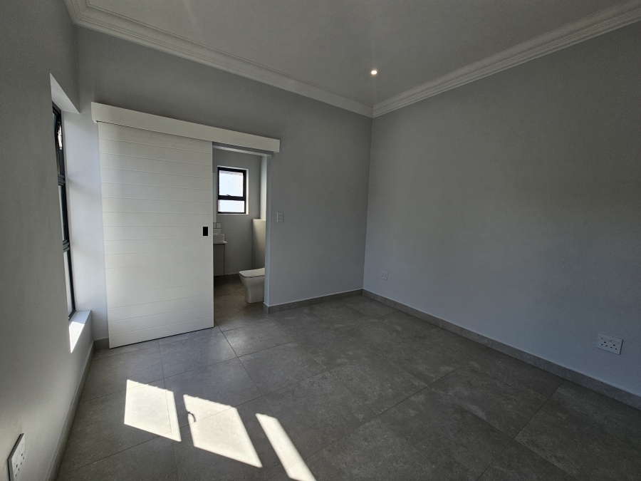To Let 3 Bedroom Property for Rent in Bryanston Gauteng