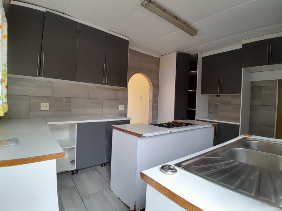 3 Bedroom Property for Sale in Sonland Park Gauteng