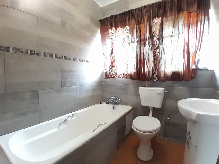 3 Bedroom Property for Sale in Sonland Park Gauteng