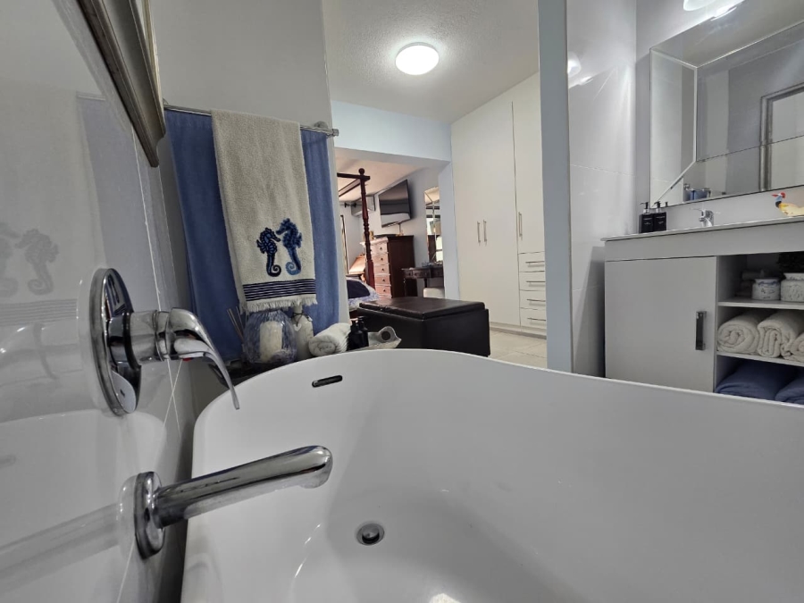 2 Bedroom Property for Sale in Peacehaven Gauteng