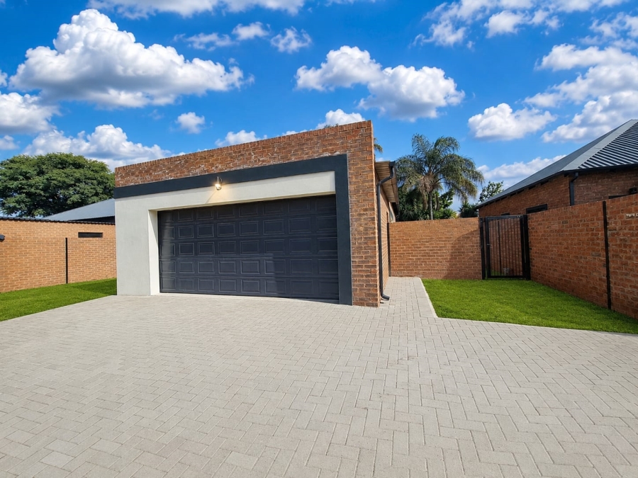 3 Bedroom Property for Sale in Annlin Gauteng
