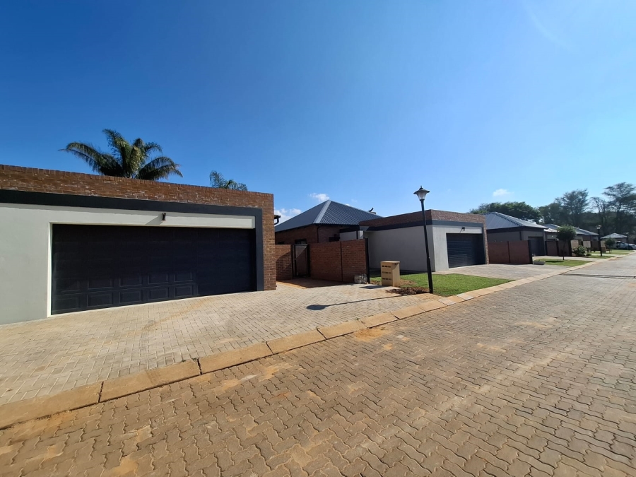 3 Bedroom Property for Sale in Annlin Gauteng