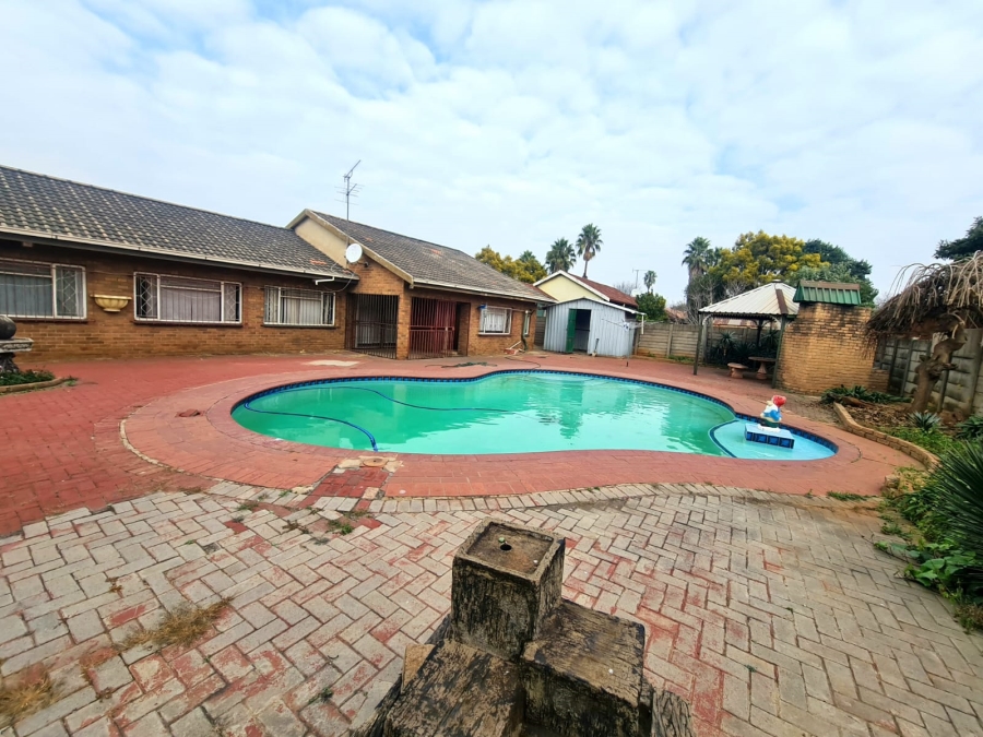 3 Bedroom Property for Sale in Vanderbijlpark SE 6 Gauteng