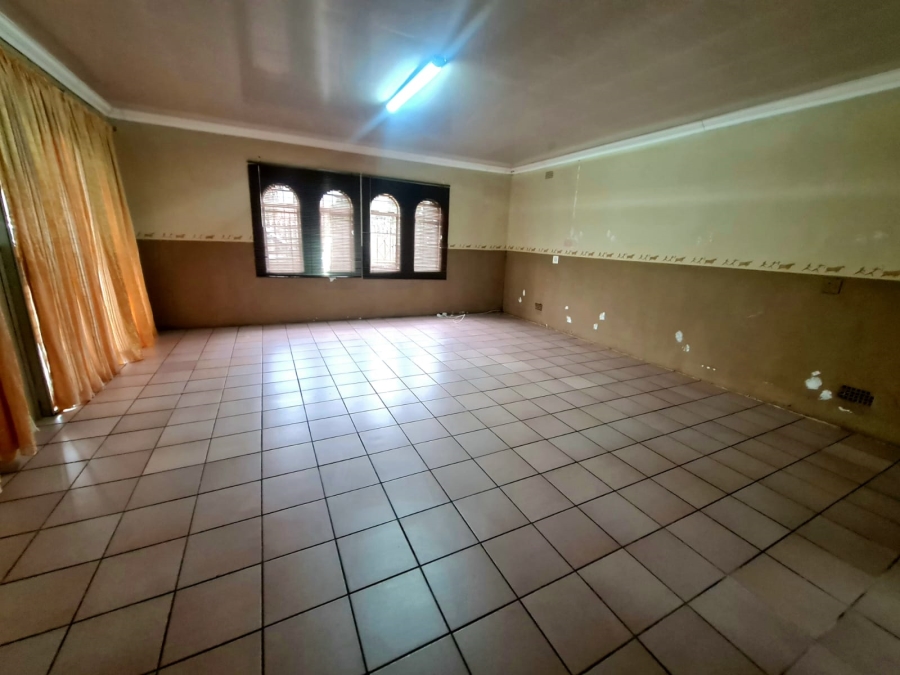 3 Bedroom Property for Sale in Vanderbijlpark SE 6 Gauteng