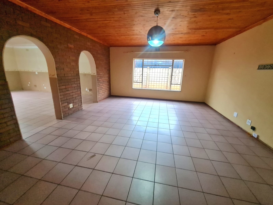 3 Bedroom Property for Sale in Vanderbijlpark SE 6 Gauteng