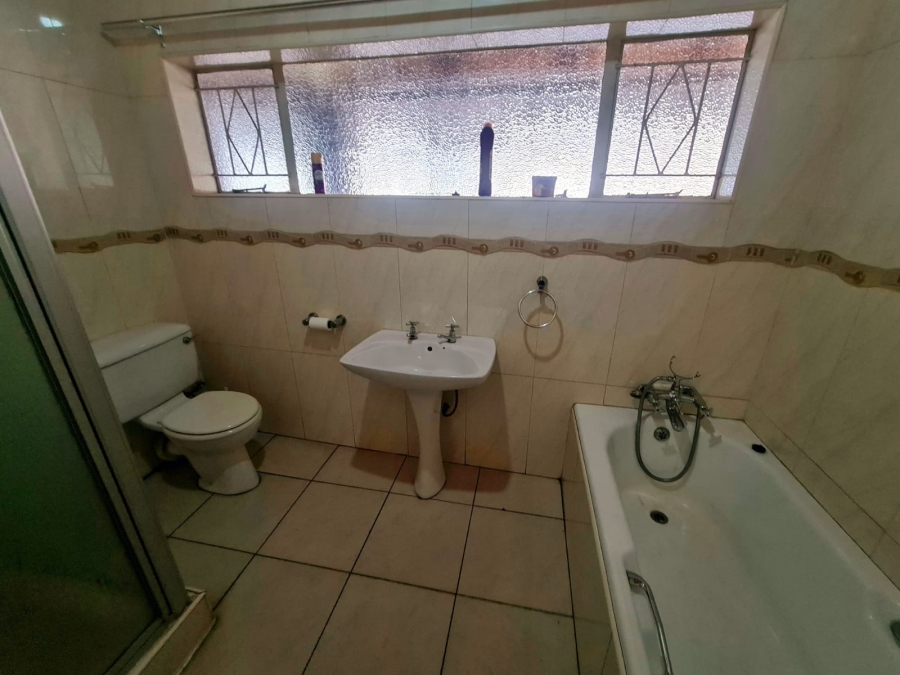 3 Bedroom Property for Sale in Vanderbijlpark SE 6 Gauteng