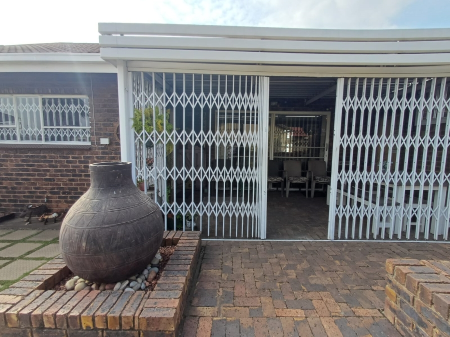 3 Bedroom Property for Sale in Vanderbijlpark Sw 2 Gauteng