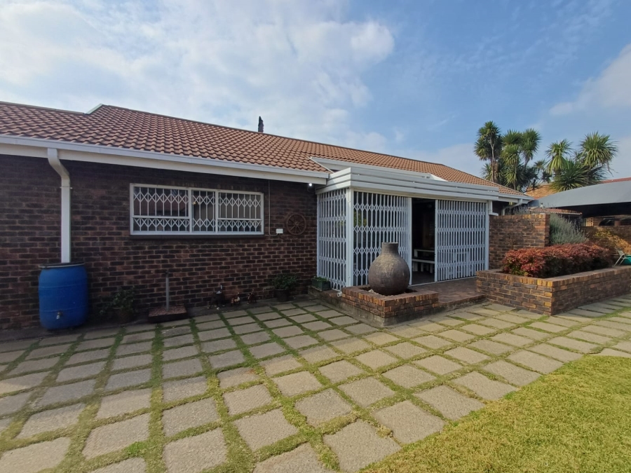 3 Bedroom Property for Sale in Vanderbijlpark Sw 2 Gauteng