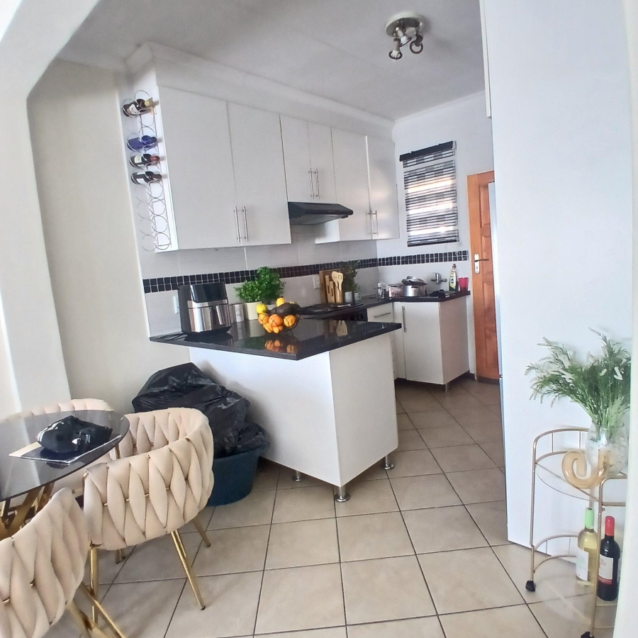 2 Bedroom Property for Sale in The Orchards Gauteng